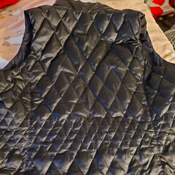Land's End Women's black quilted outerwear vest size 1X - Picture 3 of 5